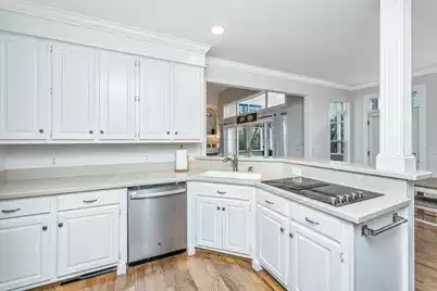 509 Chimney Bluff Drive, Mount Pleasant, SC 29464 - Photo 15