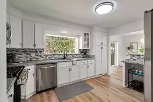 325 Fairington Dr, Summerville, SC 29485 - Photo 15