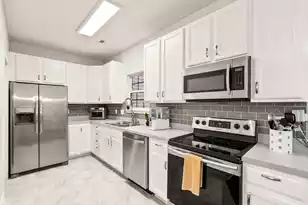 121 Broad River Dr, Summerville, SC 29485 - Photo 5