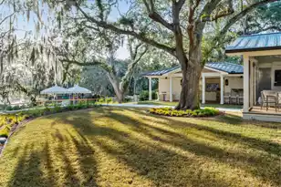 319 Hobcaw Dr, Mount Pleasant, SC 29464 - Photo 87