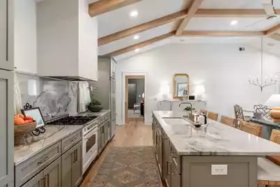 319 Hobcaw Drive, Mount Pleasant, SC 29464 - Photo 5