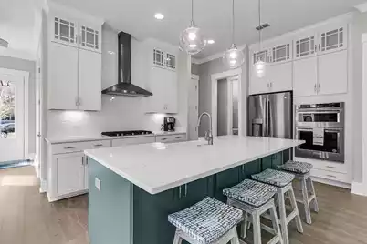 2642 Balena Drive, Mount Pleasant, SC 29466 - Photo 5