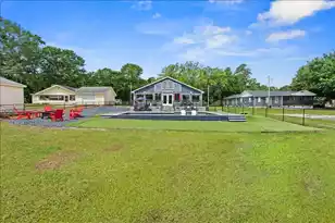 1317 Lakeview Dr, Manning, SC 29102 - Photo 15