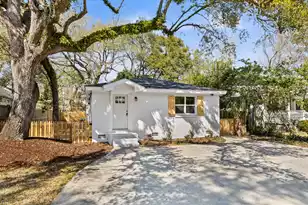 210 Live Oak Ave, Charleston, SC 29407 - Photo 43