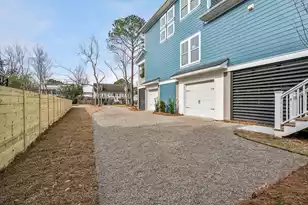 1460 Periwinkle Dr, Mount Pleasant, SC 29466 - Photo 61