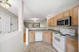 129 Hornby Cir, Goose Creek, SC 29445 - Photo 5