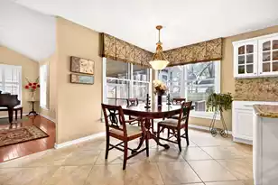 104 Glasgow Cir, Summerville, SC 29483 - Photo 11