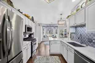 2226 Sandtuck Cir, Summerville, SC 29483 - Photo 9