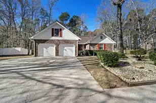 153 Hickory Trace Dr, Goose Creek, SC 29445 - Photo 3