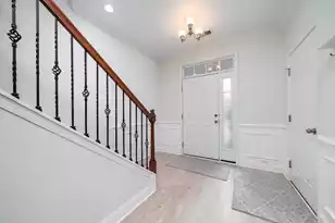 3571 Bagley Dr, Mount Pleasant, SC 29466 - Photo 5