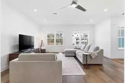 639 Laurel Street N, Summerville, SC 29483 - Photo 11