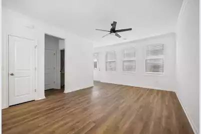 762 Blueway Avenue, Summerville, SC 29486 - Photo 7