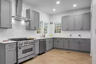 402 Sears St, Saint George, SC 29477 - Photo 9