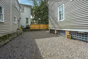 20 Limehouse St, Charleston, SC 29401 - Photo 23
