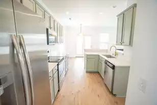 243 Cameron St, Summerville, SC 29486 - Photo 5