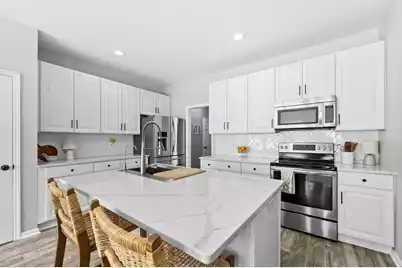 621 Antebellum Lane, Mount Pleasant, SC 29464 - Photo 9