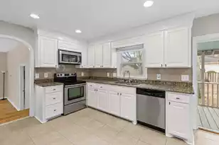 486 Mt Royall Dr, Mount Pleasant, SC 29464 - Photo 5