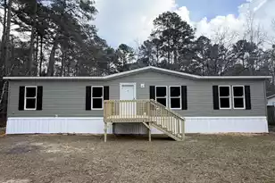 214 Hickory St, Walterboro, SC 29488 - Photo 1