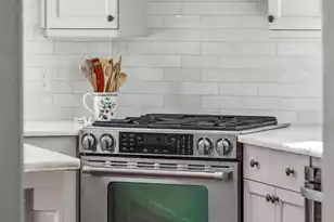 38 Savage St, Charleston, SC 29401 - Photo 15