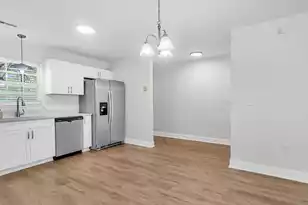 738 Spark St, Mount Pleasant, SC 29464 - Photo 11