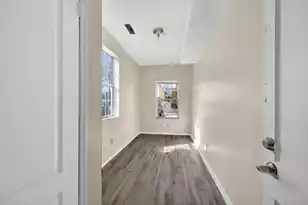 16 Killians St, Charleston, SC 29403 - Photo 5