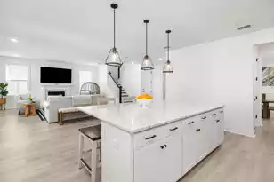 1562 Lakeshore Dr N, Mount Pleasant, SC 29466 - Photo 17