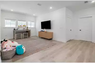 1562 Lakeshore Drive N, Mount Pleasant, SC 29466 - Photo 37