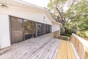 1012 Ashley Ave E, Folly Beach, SC 29439 - Photo 23