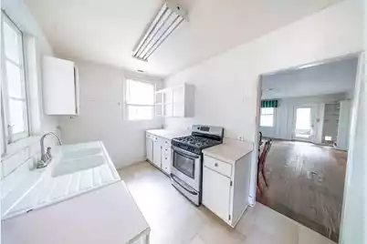 1012 Ashley Avenue E, Folly Beach, SC 29439 - Photo 7