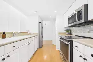 109 Bay Street E, Charleston, SC 29401 - Photo 9