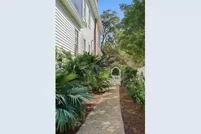 30 Gibbes Street, Charleston, SC 29401 - Photo 51