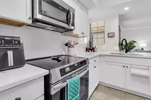 1860 Montclair Dr, Mount Pleasant, SC 29464 - Photo 13