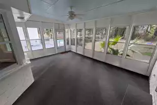 304 Woodland Dr, Summerville, SC 29485 - Photo 15