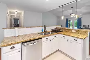 518 Holiday Dr, Summerville, SC 29483 - Photo 5