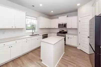 537 Yellow Leaf Lane, Summerville, SC 29486 - Photo 9