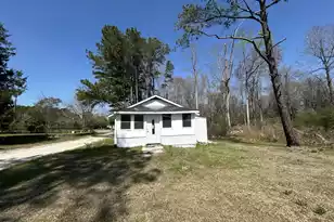 1036 Allen Rd, Manning, SC 29102 - Photo 1