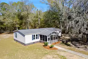 1223 Benton Rd, Summerton, SC 29148 - Photo 5