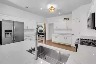 2447 Bergeron Way, Mount Pleasant, SC 29466 - Photo 5