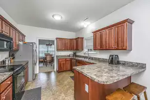 1409 Bloomingdale Ln, Mount Pleasant, SC 29466 - Photo 9