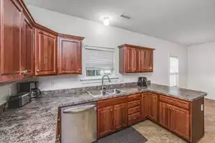 1409 Bloomingdale Ln, Mount Pleasant, SC 29466 - Photo 11