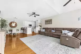 1471 Belcourt Ln, Mount Pleasant, SC 29466 - Photo 5