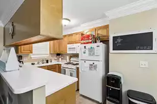 373 Springview Ln, Summerville, SC 29485 - Photo 11