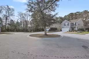 1181 Preakness Ct, Mount Pleasant, SC 29429 - Photo 5