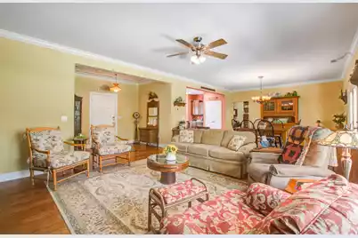 184 Columns Road, Summerville, SC 29483 - Photo 9