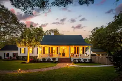 111 Carolina Avenue E, Summerville, SC 29483 - Photo 3