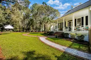 111 Carolina Ave E, Summerville, SC 29483 - Photo 5