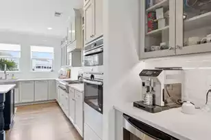 1578 Red Tide Rd, Mount Pleasant, SC 29466 - Photo 9