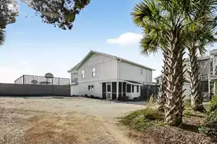 472 Myrtle Ave, Pawleys Island, SC 29585 - Photo 27