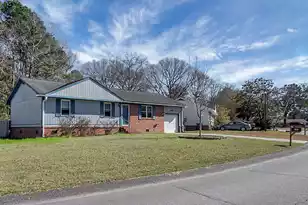 149 Heather Dr, Summerville, SC 29486 - Photo 3