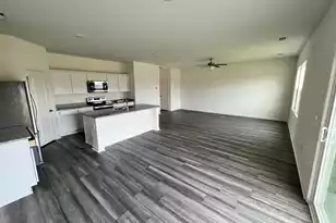 1018 Carriage Wood Cir, Ridgeville, SC 29472 - Photo 3